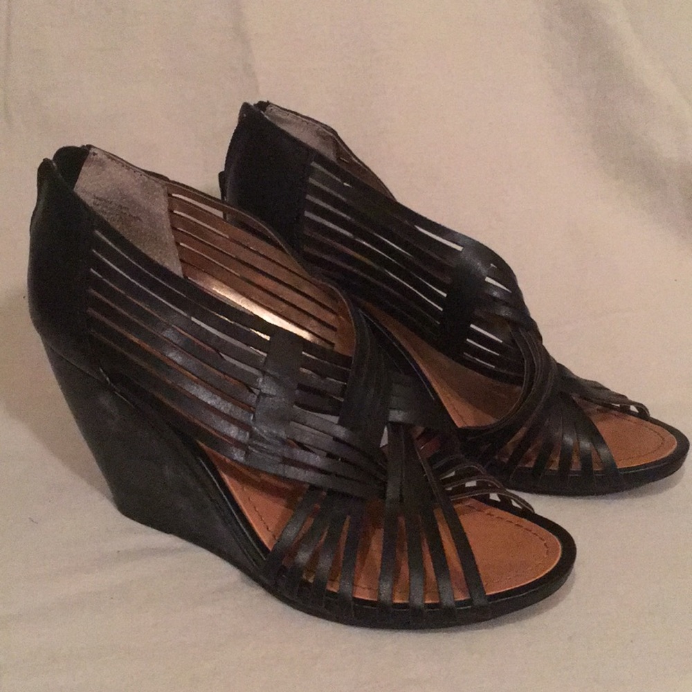 Strappy black leather wedges